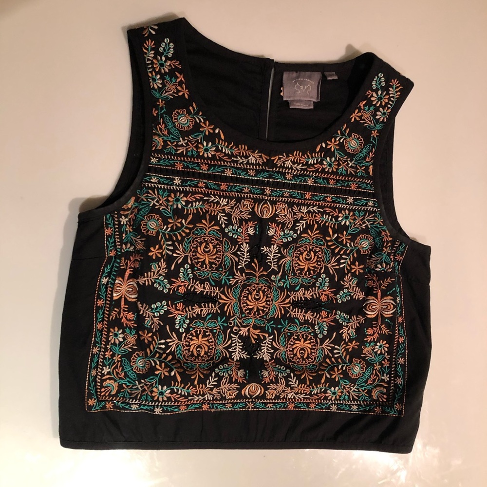 Black crop top